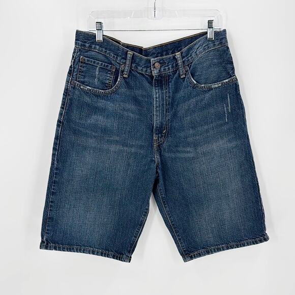 Levi's Other - Levi's 569 modern laid-back fit sits low on the waist roomy not baggy seat thigh